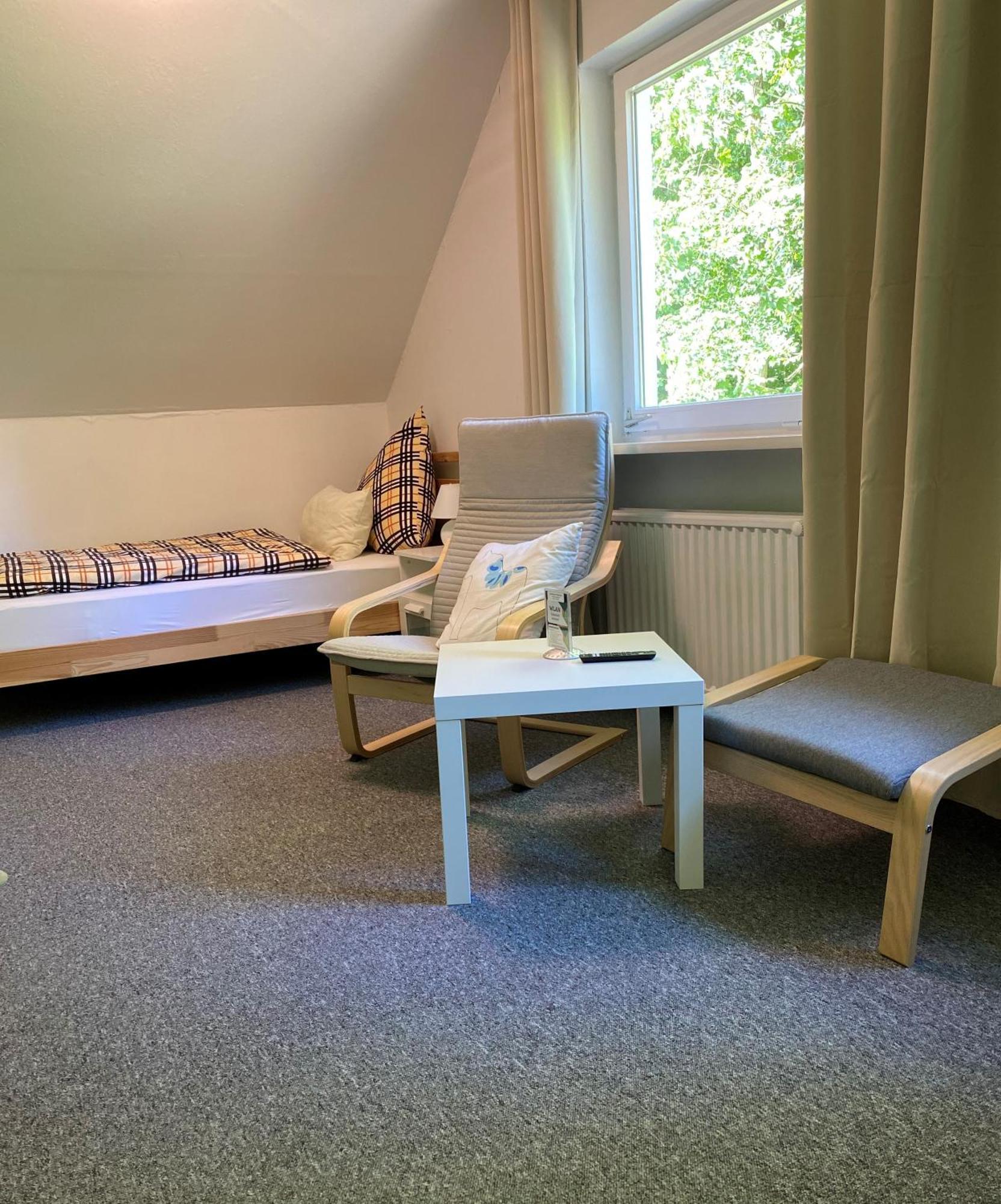 Gaestehaus Falkenhof Westensee Quarto foto